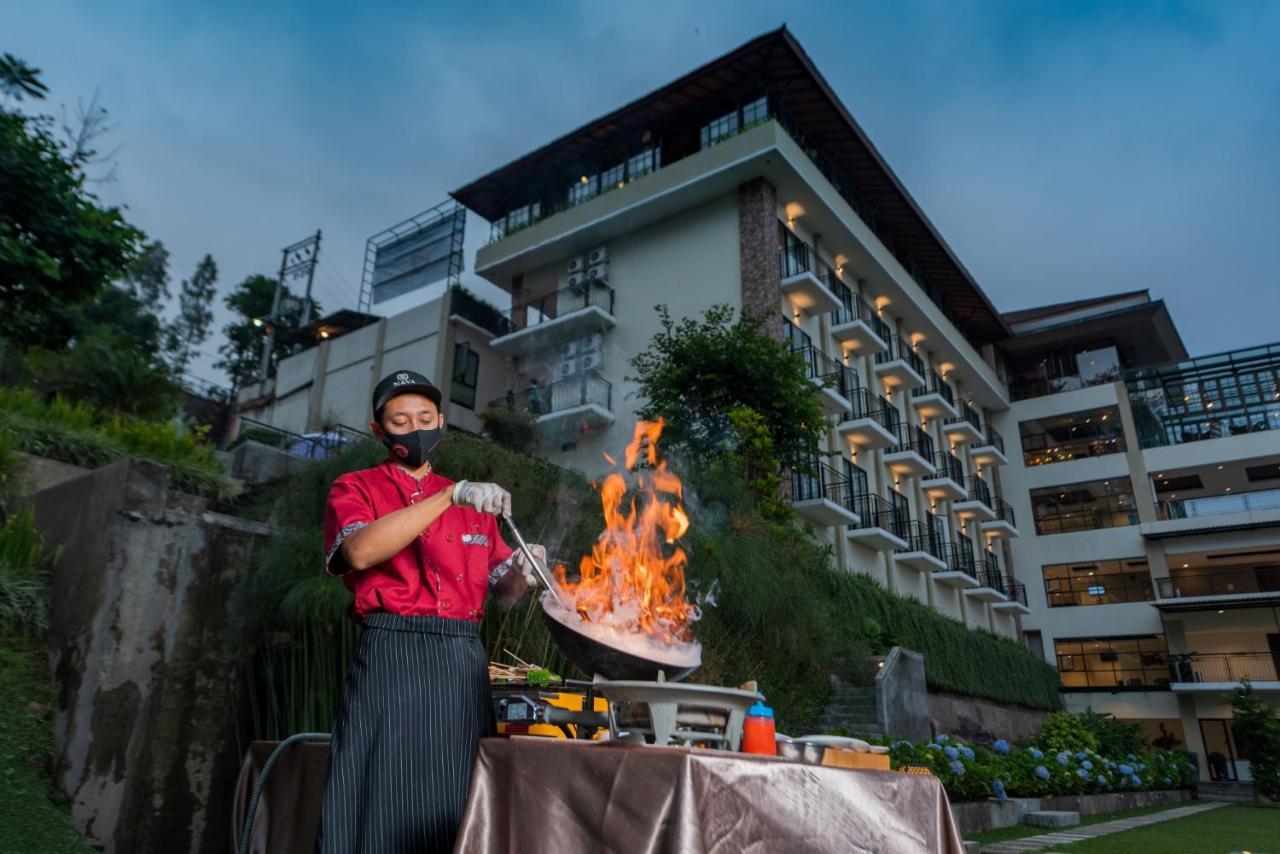 Nava Hotel Tawangmangu Kültér fotó