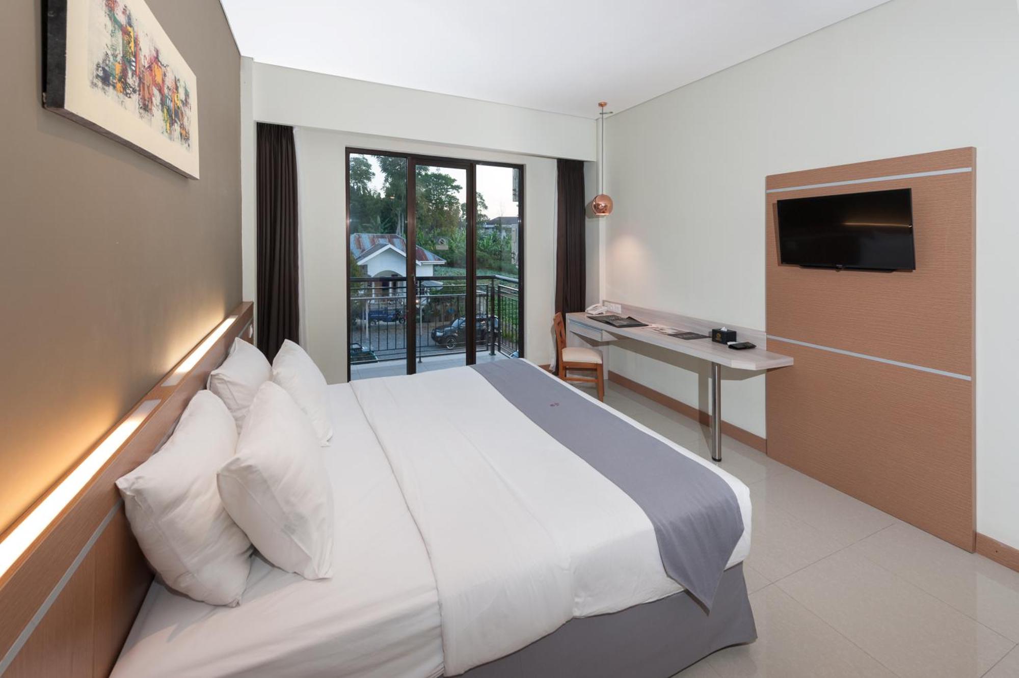 Nava Hotel Tawangmangu Kültér fotó