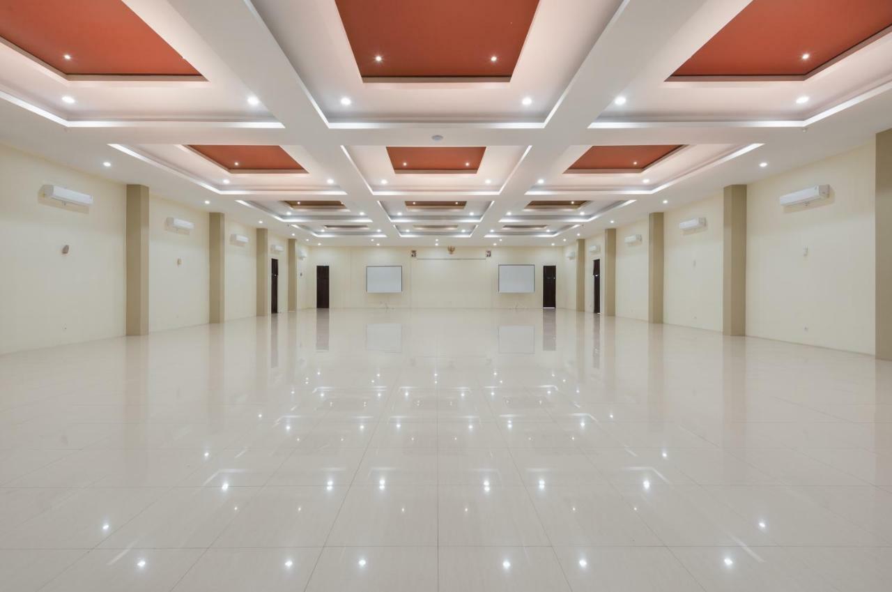Nava Hotel Tawangmangu Kültér fotó